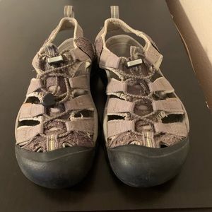 Women KEEN sandals